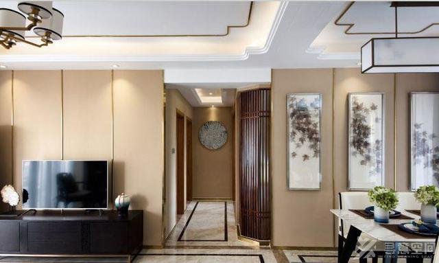 寻意空间告诉你往房顶上贴这个，网友：美哭了