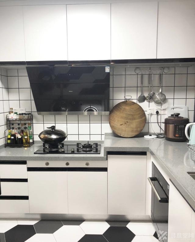 长沙室内装修：厨房灶台橱柜装修要点，这四点”，花对钱日后才好用