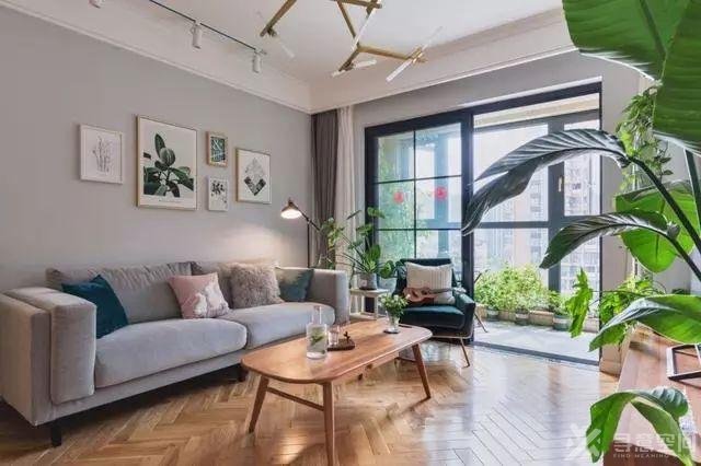 寻意空间：简单装修，阳台花园都是自己的杰作