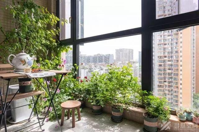 寻意空间：简单装修，阳台花园都是自己的杰作
