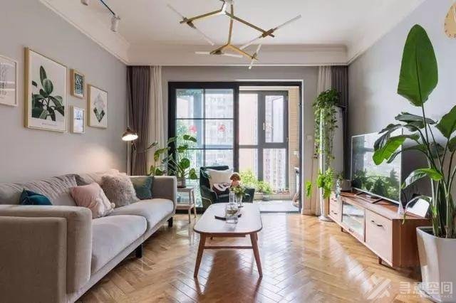 寻意空间：简单装修，阳台花园都是自己的杰作