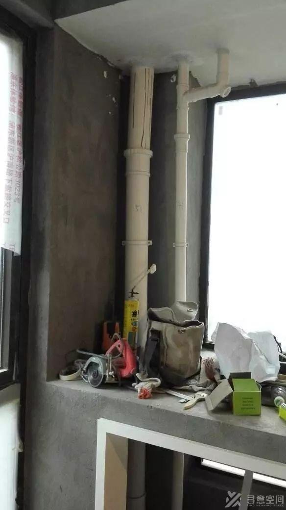 寻意空间：卫生间用什么包水管 如今都流行装这种