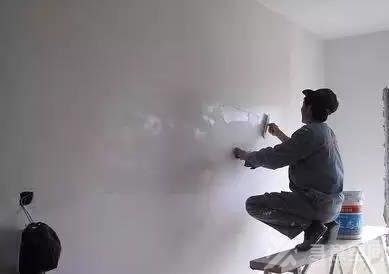 长沙市装饰公司：装修木工油漆贴壁纸注意事项